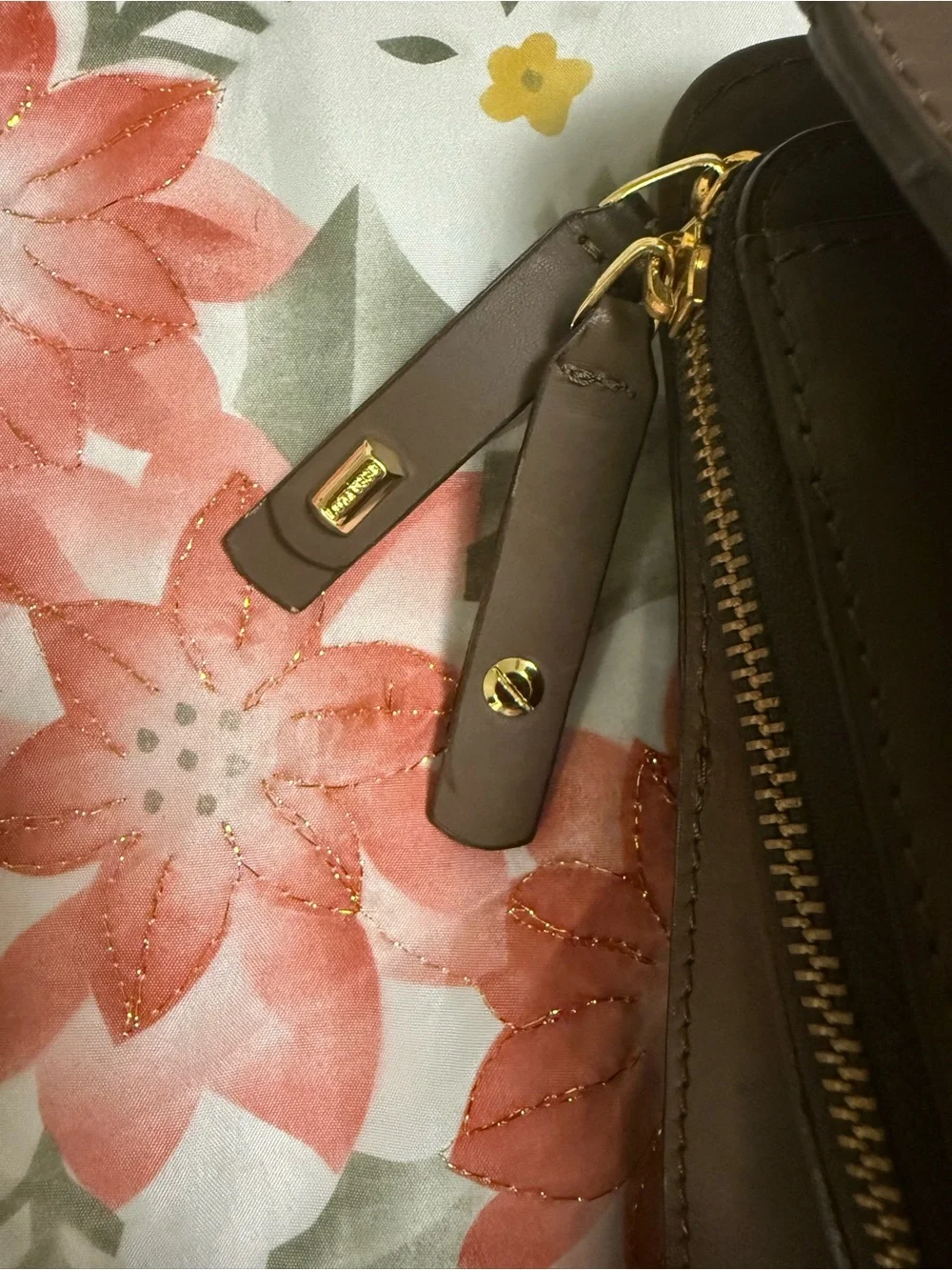 LOTTUSSE Classic Brown Leather Satchel